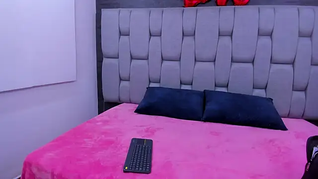 Snapshot of Amber-Horney chatting on February 28, 2026, 1:23 pm Amber-Horney online show from February 28, 2026, 1:23 pm