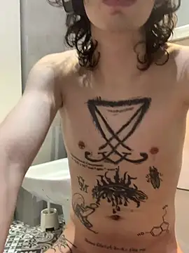 Snapshot of Motleystarr chatting on February 8, 2026, 2:59 am Motleystarr online show from February 8, 2026, 2:59 am