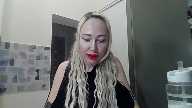 Snapshot of NanaGold2992 chatting on March 2, 2026, 3:30 am NanaGold2992 online show from March 2, 2026, 3:30 am