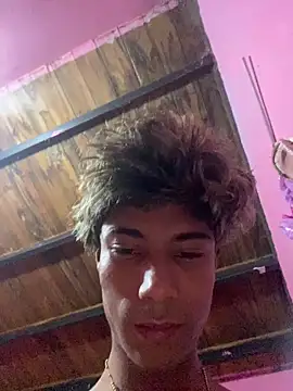 Snapshot of Adan21_cm chatting on February 6, 2026, 6:40 am Adan21 cm online show from February 6, 2026, 6:40 am