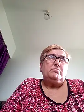 SusanStar874 online show from April 14, 2026, 1:17 pm