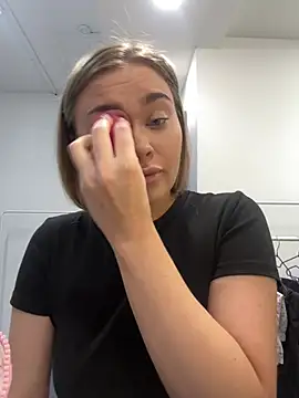 MonicaWestt online show from February 12, 2026, 7:03 am