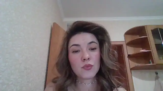 Dream Petal  online show from May 6, 2026, 10:31 am