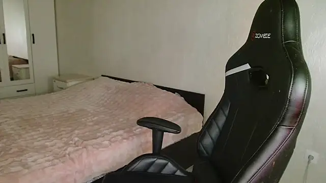 Eva Avea online show from April 13, 2026, 11:10 pm