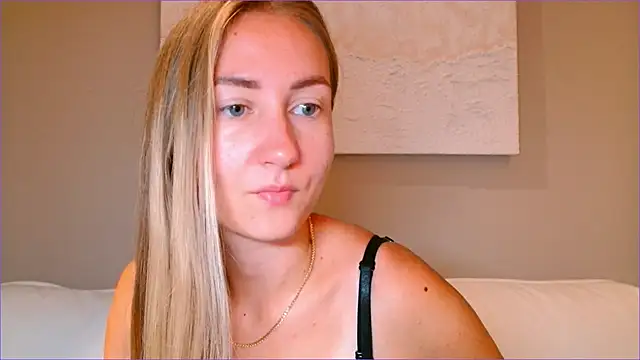 BluueSilk online show from October 22, 2025, 5:52 am