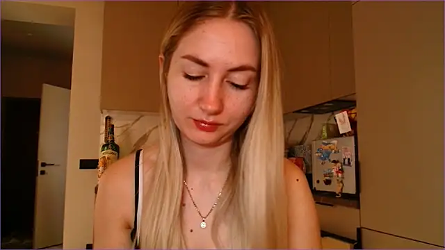 Snapshot of BluueSilk chatting on February 28, 2026, 6:58 am BluueSilk online show from February 28, 2026, 6:58 am