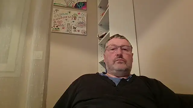 Snapshot of doudou310 chatting on February 16, 2026, 5:03 am doudou310 online show from February 16, 2026, 5:03 am