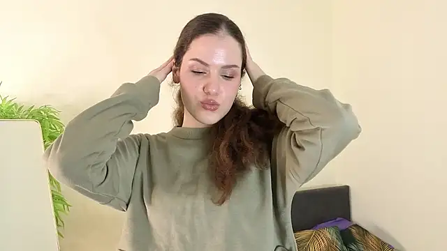 Snapshot of Lili_Torin chatting on February 11, 2026, 3:39 pm Lili Torin online show from February 11, 2026, 3:39 pm