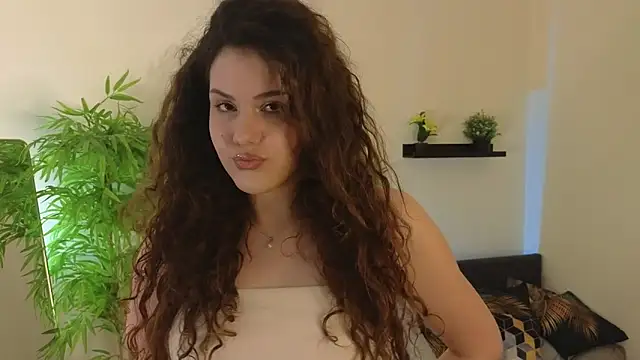Snapshot of Lili_Torin chatting on May 28, 2026, 8:06 pm Lili Torin online show from May 28, 2026, 8:06 pm