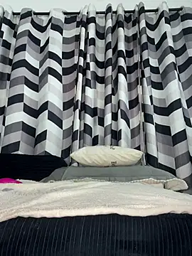 Snapshot of SluttyEll chatting on February 6, 2026, 6:55 pm SluttyEll online show from February 6, 2026, 6:55 pm