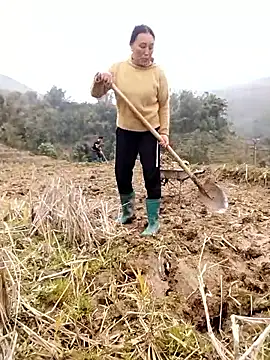 Snapshot of Tina-beo chatting on February 6, 2026, 1:32 am Tina-beo online show from February 6, 2026, 1:32 am