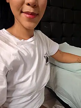 Luucia 09 online show from February 7, 2026, 7:28 pm