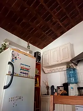 AmorSobra online show from February 13, 2026, 1:18 pm