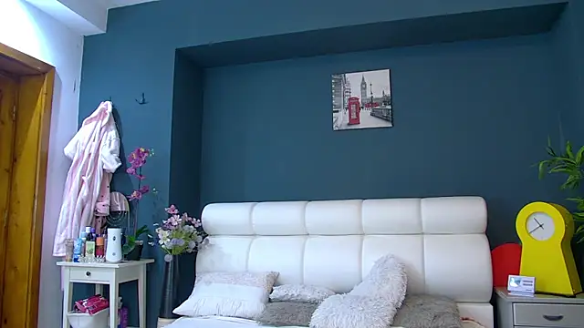 Angel-Kisss online show from April 3, 2026, 4:10 am