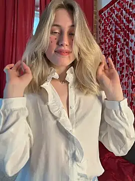 LovelyMiu online show from February 14, 2026, 10:12 am