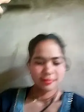 Snapshot of Sunali_Bendre chatting on March 31, 2026, 8:26 am Sunali Bendre online show from March 31, 2026, 8:26 am