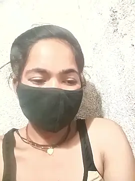 Snapshot of Sunali_Bendre chatting on April 2, 2026, 4:15 pm Sunali Bendre online show from April 2, 2026, 4:15 pm