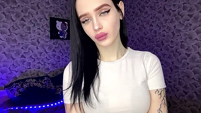 IeshaOsorio online show from March 12, 2026, 6:30 am