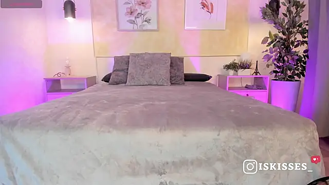 IsabellaSweet   online show from May 29, 2026, 4:10 am