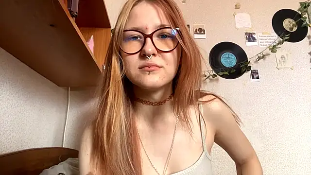 LaureenVielma online show from March 8, 2026, 7:12 am