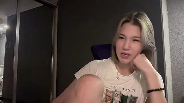 lilXdomiii online show from February 17, 2026, 12:45 pm