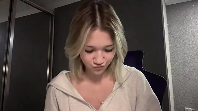 lilXdomiii online show from April 4, 2026, 12:35 pm