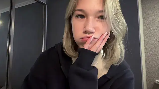 lilXdomiii online show from April 8, 2026, 9:20 am