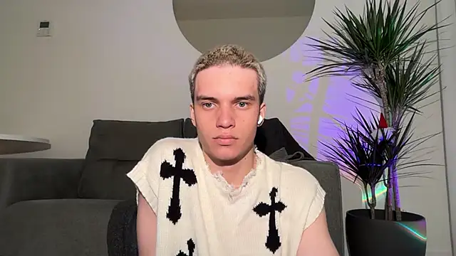 Snapshot of twl8vibe chatting on February 20, 2026, 4:40 pm twl8vibe online show from February 20, 2026, 4:40 pm