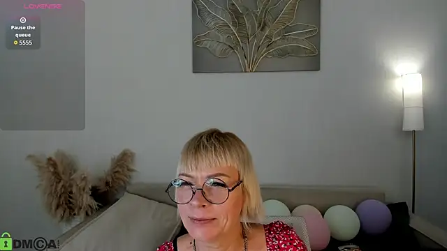 Snapshot of Ann_Annise chatting on July 5, 2026, 12:39 am Ann Annise online show from July 5, 2026, 12:39 am