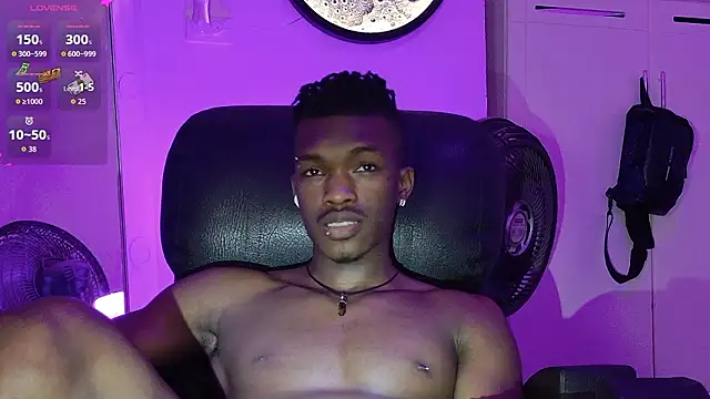 Snapshot of ReyKen- chatting on February 19, 2026, 12:50 am ReyKen- online show from February 19, 2026, 12:50 am