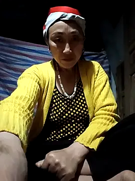 Snapshot of Ami-su chatting on February 19, 2026, 8:05 pm Ami-su online show from February 19, 2026, 8:05 pm