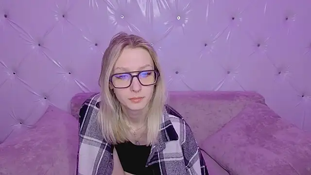 Snapshot of Akiro_Kim7 chatting on February 24, 2026, 1:47 am Akiro Kim7 online show from February 24, 2026, 1:47 am