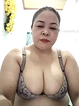 Baby-bigtits2026 online show from May 12, 2026, 10:01 am