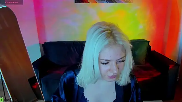 Kate Krose online show from March 19, 2026, 1:09 am