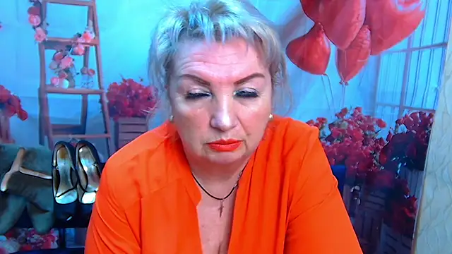 Snapshot of RenataDaster chatting on April 20, 2026, 5:32 am RenataDaster online show from April 20, 2026, 5:32 am