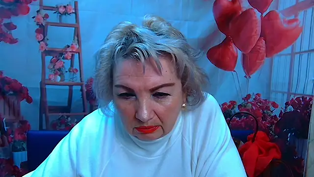 Snapshot of RenataDaster chatting on April 21, 2026, 5:14 am RenataDaster online show from April 21, 2026, 5:14 am