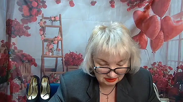 Snapshot of RenataDaster chatting on May 11, 2026, 2:45 pm RenataDaster online show from May 11, 2026, 2:45 pm