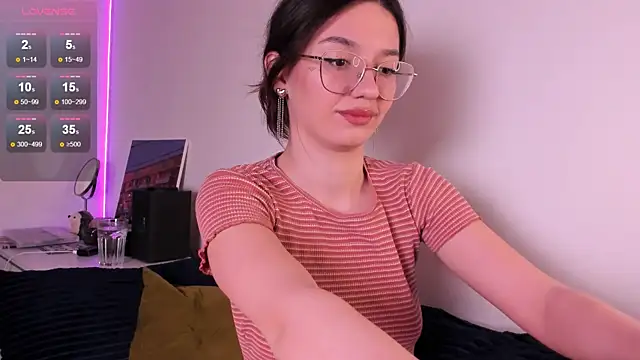 Snapshot of miabellee_ chatting on April 29, 2026, 9:10 pm miabellee online show from April 29, 2026, 9:10 pm