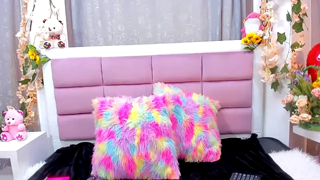 Snapshot of Keiry_Paloma chatting on February 19, 2026, 1:40 pm Keiry Paloma online show from February 19, 2026, 1:40 pm