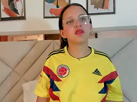 Snapshot of AmberQueen1 chatting on February 7, 2026, 12:20 pm AmberQueen1 online show from February 7, 2026, 12:20 pm