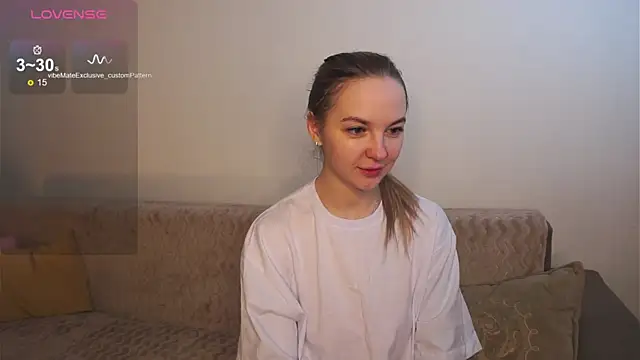 Snapshot of AricaPetties chatting on February 16, 2026, 8:05 pm AricaPetties online show from February 16, 2026, 8:05 pm