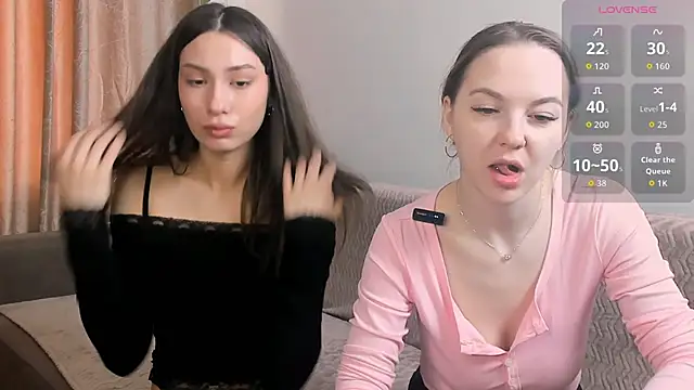 AricaPetties online show from April 12, 2026, 10:53 am