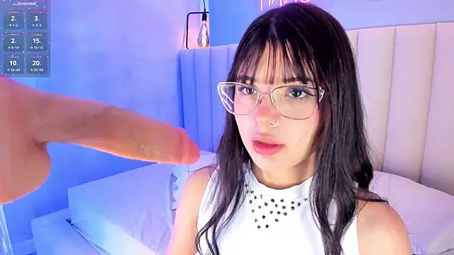 Snapshot of cherry_monroe chatting on February 6, 2026, 10:40 am cherry monroe online show from February 6, 2026, 10:40 am