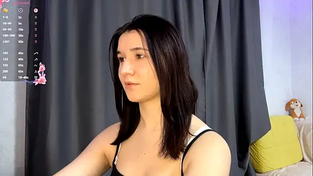 Snapshot of elaravoss chatting on February 4, 2026, 2:45 pm elaravoss online show from February 4, 2026, 2:45 pm