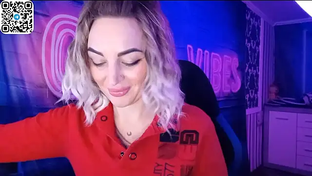 Snapshot of Vellora_ chatting on February 23, 2026, 6:16 pm Vellora online show from February 23, 2026, 6:16 pm