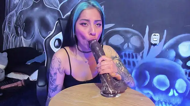 Cherry jenklins87 online show from April 11, 2026, 4:06 am