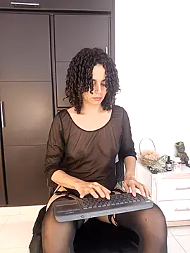 Snapshot of Nala_OMG chatting on January 31, 2026, 8:18 pm Nala OMG online show from January 31, 2026, 8:18 pm