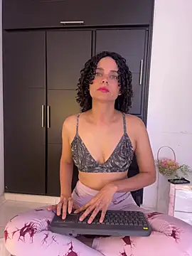 Snapshot of Nala_OMG chatting on February 7, 2026, 7:39 pm Nala OMG online show from February 7, 2026, 7:39 pm