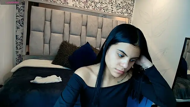 Snapshot of Emily__Cute__ chatting on February 27, 2026, 9:04 pm Emily Cute online show from February 27, 2026, 9:04 pm