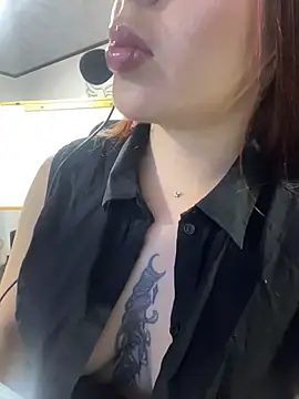Sweet bellaa  online show from April 30, 2026, 4:52 am